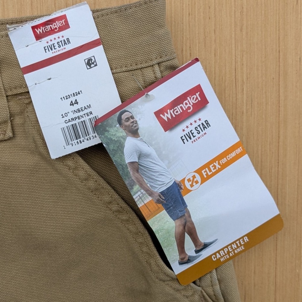 NWT Wrangler Carpenter Canvas Kahai Beige Flex Comfort Shorts Men's 44 - Picture 3 of 4